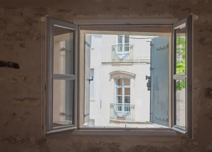 Les Jardins De L'ecusson - Premiere Conciergerie Apartment *